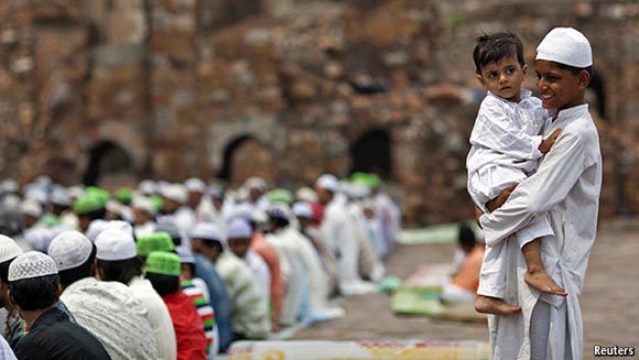 युवाओं में निराशा और हताशा बढ़ा रही है बेरोजगारी, दलित-मुस्लिम बहुल गांव से ग्राउंड रिपोर्ट