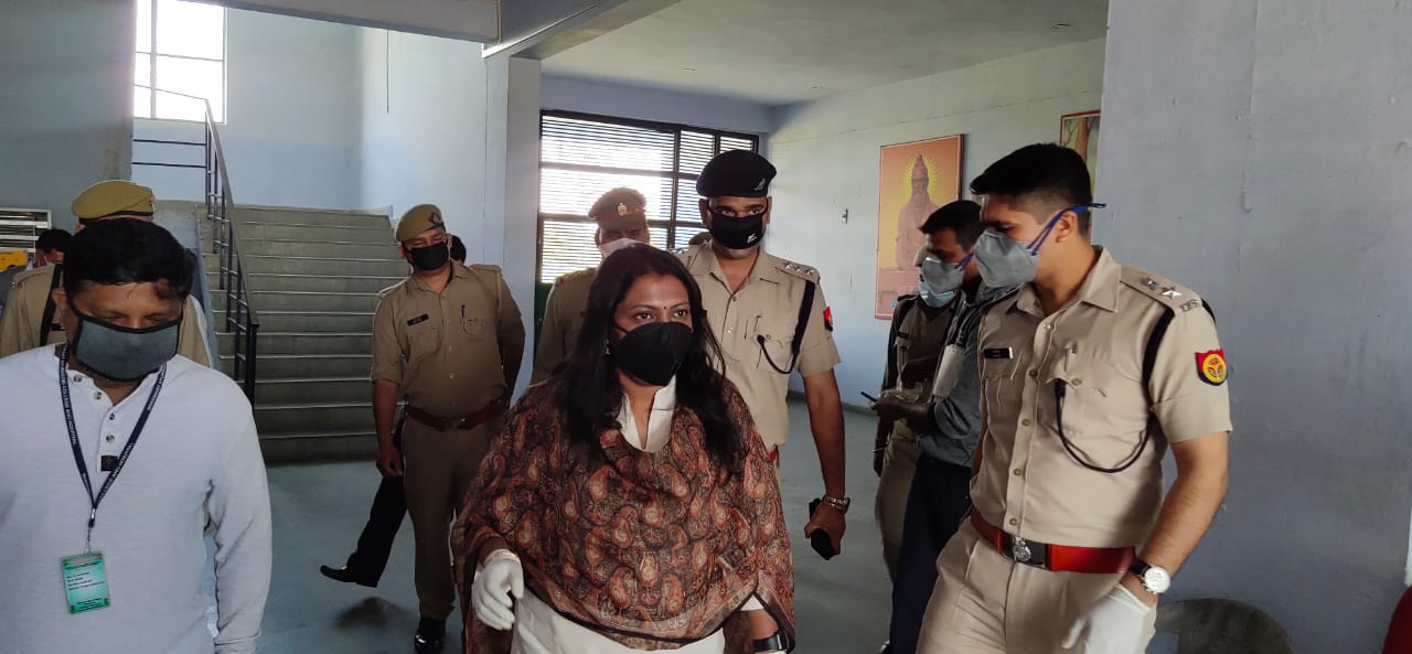 मुजफ्फरनगर के क्वारटाइन सेंटर में लोग परेशान ,प्रशासन हलकान