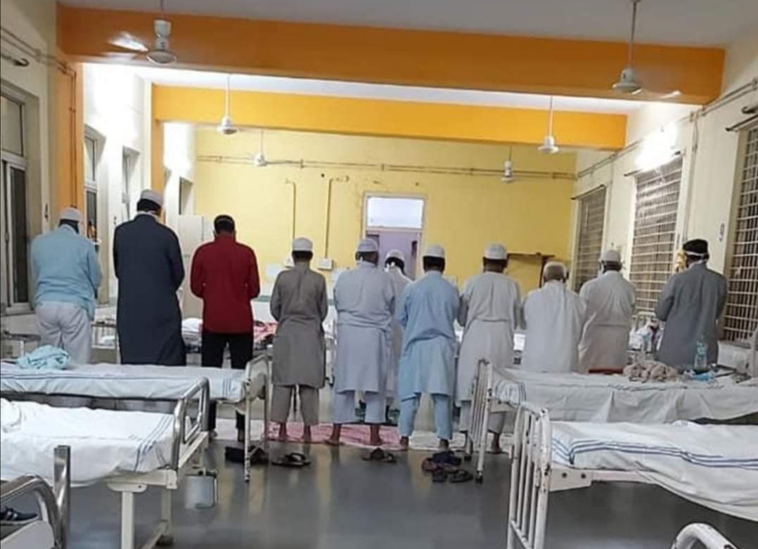 "हालात तो सहाबा पर भी आए है, इससे भी मुश्किल आएं है अल्लाह हिम्मत देगा।"