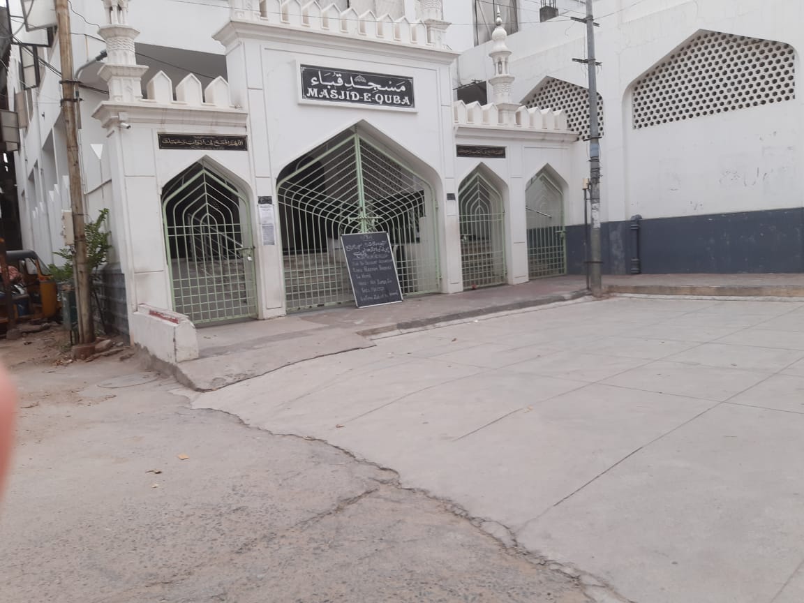 No social distancing; only social solidarity and some physical distancing in Hyderabad