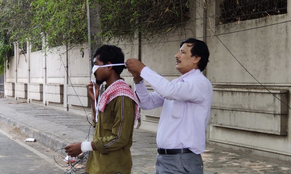 This Muslim doctor in Bangalore provides free medication at people’s doorstep amid lockdown