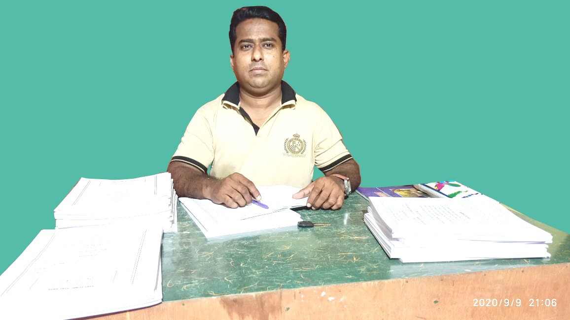 This Muslim teacher in Maharashtra developed all-purpose workbook for underprivileged children who can't afford smartphones for online classes