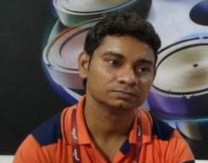 Meet Azharuddin, a mechanical engineer from Meerut who made an electric cart from junk, earning laurels