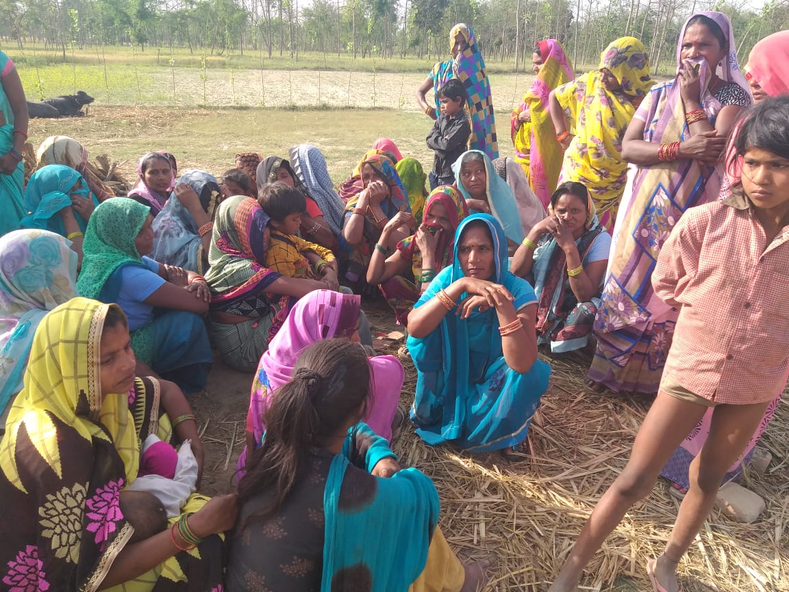 सीतापुर में जल गई गरीबों की 19 झोपड़िया, एक मासूम की मौत