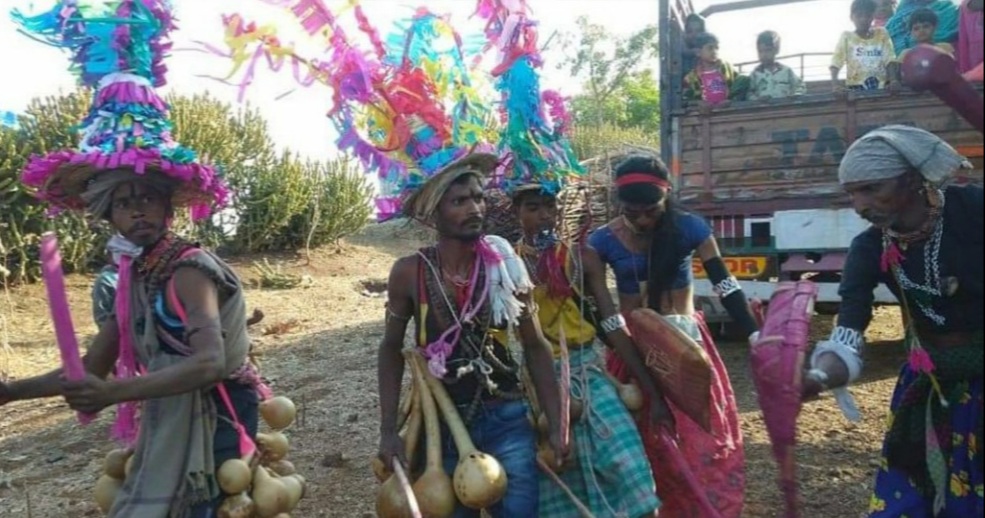 “Celebration of love and harvest amid Covid-19,” How Bhil tribes of Gujarat celebrate Holi