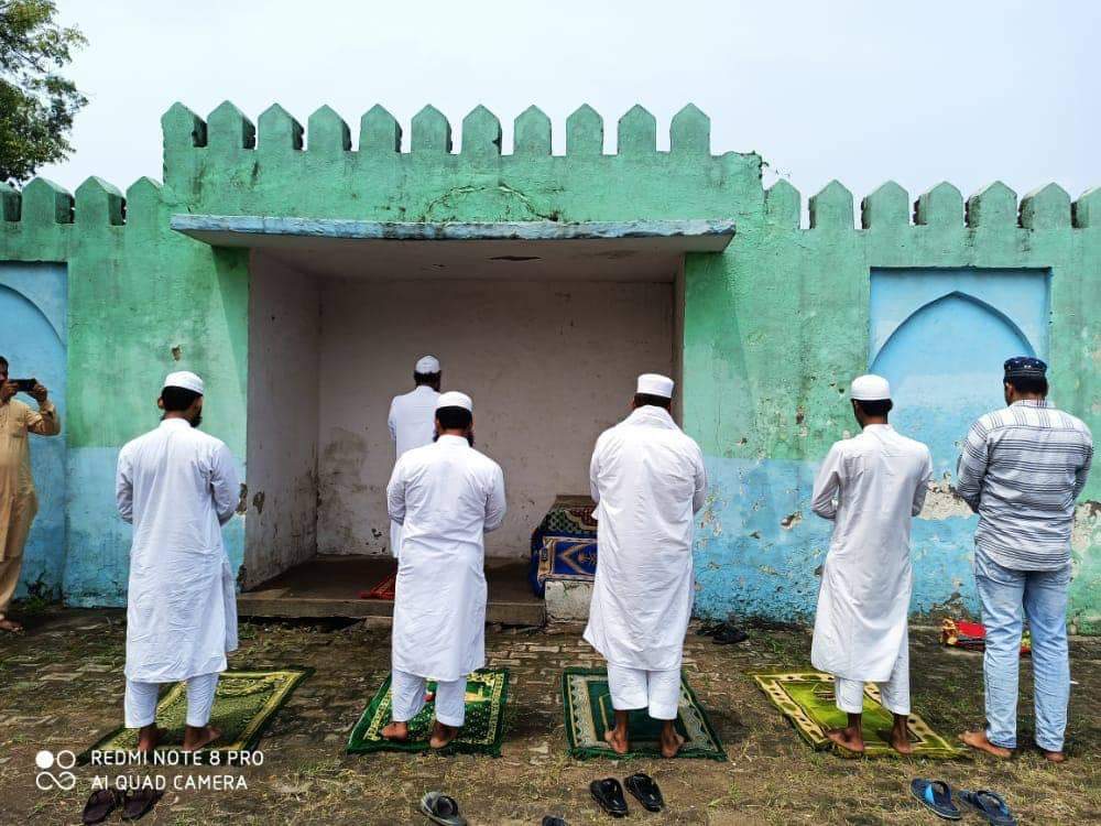 मुल्क में सादगी के साथ मनाई गई ईद उल अज़हा