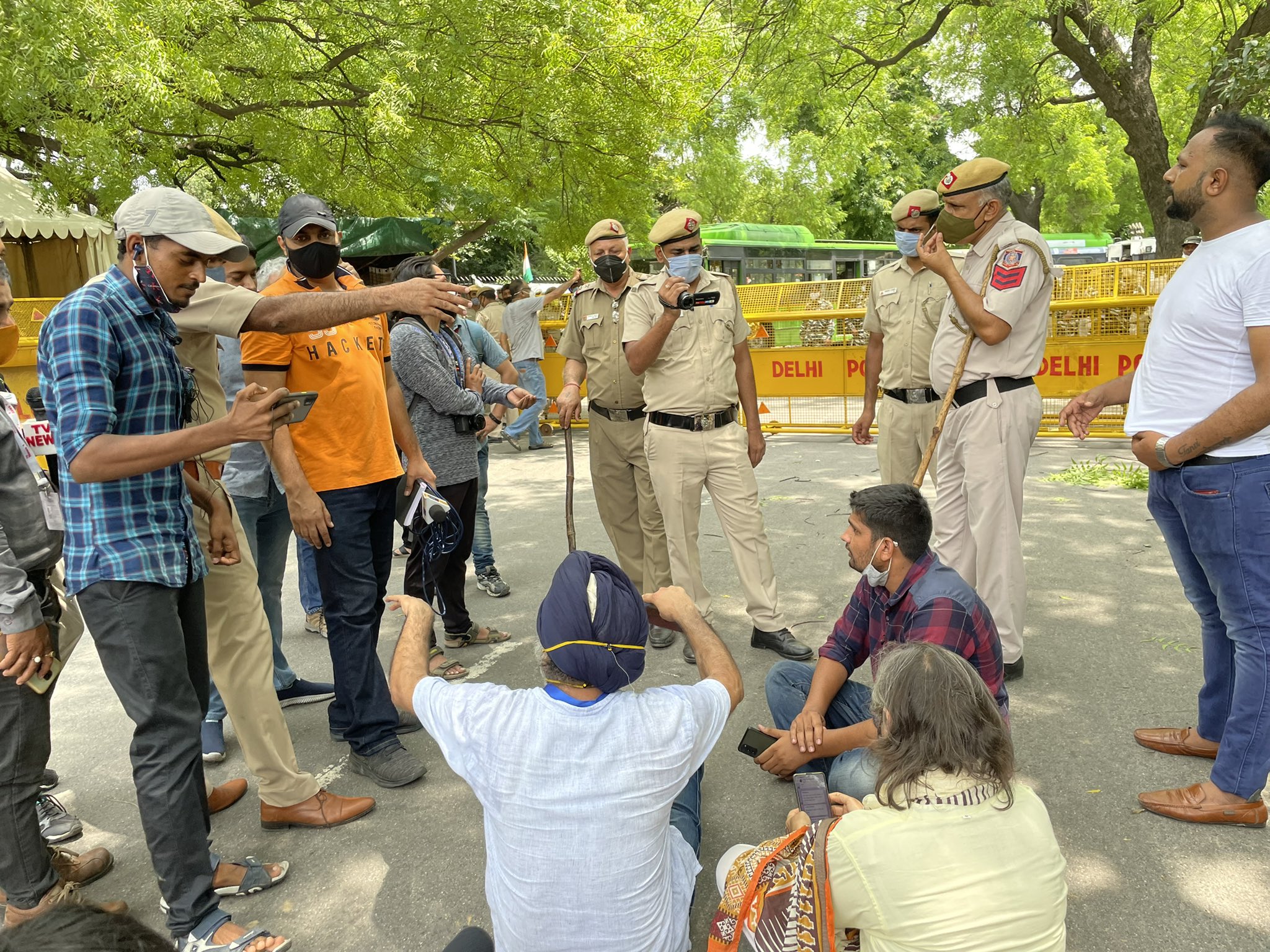 “Was asked to stop recording Khori Gaon villagers,” independent journalists decry 'police harassment'