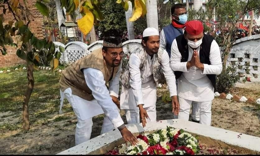 कौन है फतेहपुर के सय्यद कासिम हसन जिनकी कब्र पर सलाम करने पहुंच गए अखिलेश यादव !