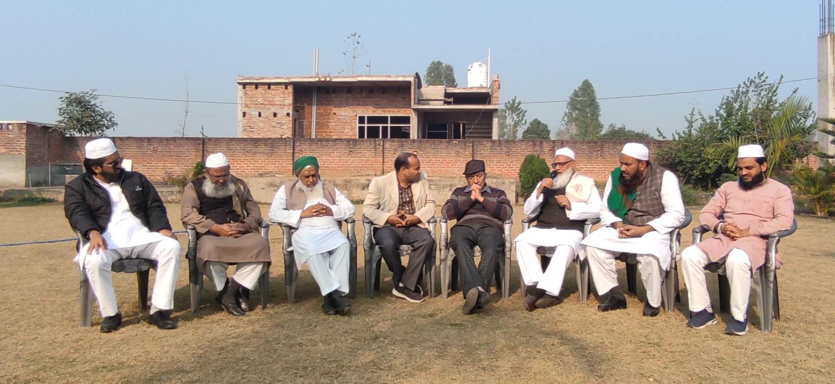 यूपी में भाजपा की जीत के बीच कहाँ खड़े है मुसलमान !