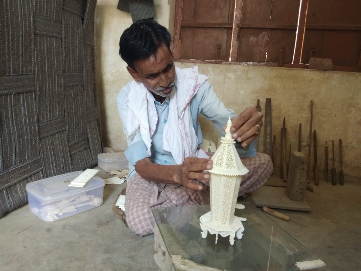 Closure of slaughter houses in UP brought 400-year-old bone carving trade to an end