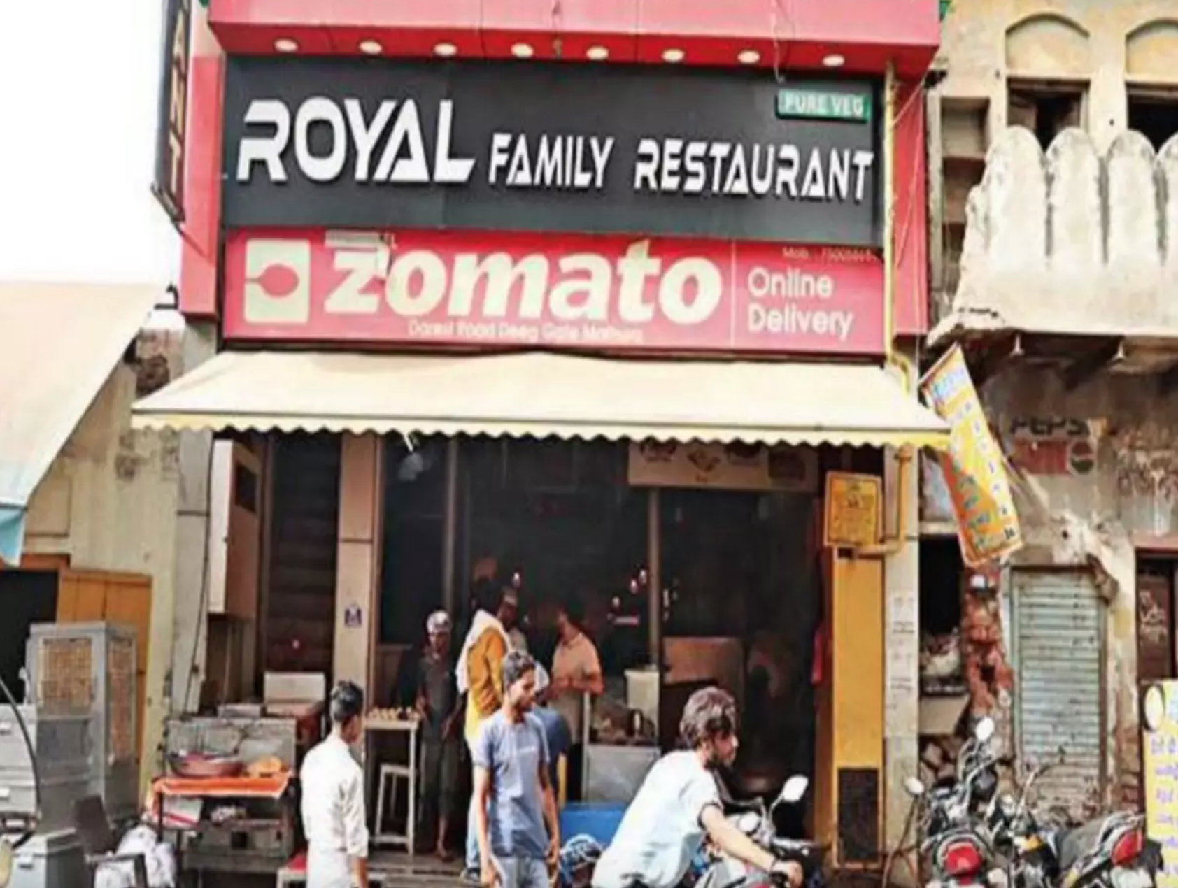 ‘Was forced to change name of restaurant & menu, fire Muslim staff, and hire Hindus,’ claims Muslim restaurateur in UP