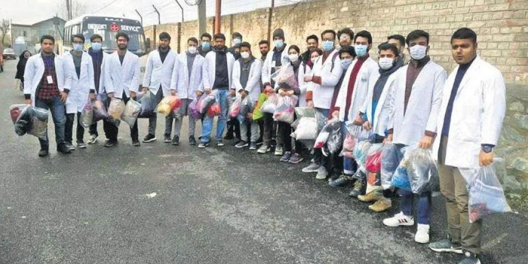 To fight harsh winters, doctors in Srinagar launch 'Apparel for Poor' for underprivileged