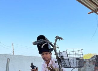 इनोवेशन |  एक माह में सोलर बाइक बनाने वाले असद की कहानी