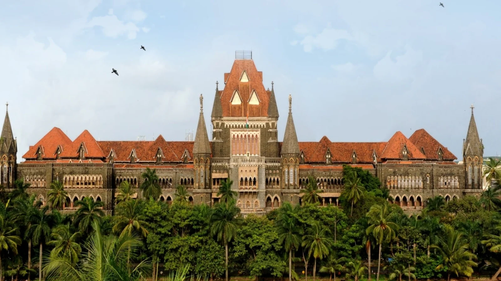 Bombay HC Rules Minority Schools Exempt from RTE Act Quota; Maharashtra Govt Ordered to Reimburse Past Admissions
