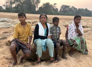 Five Minors Injured as Security Forces Clash with Maoists in Bastar; Activists, Locals Denounce Use of Villagers as Human Shields