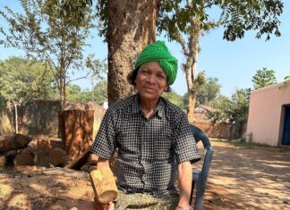 Chhattisgarh: How Padma Shri Awardee Pandi Ram is Shaping the Future of Tribal Art in Maoist Hotbed of Bastar