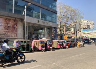 Twelve Years On Pink Autos Still Run Without Support in Ranchi